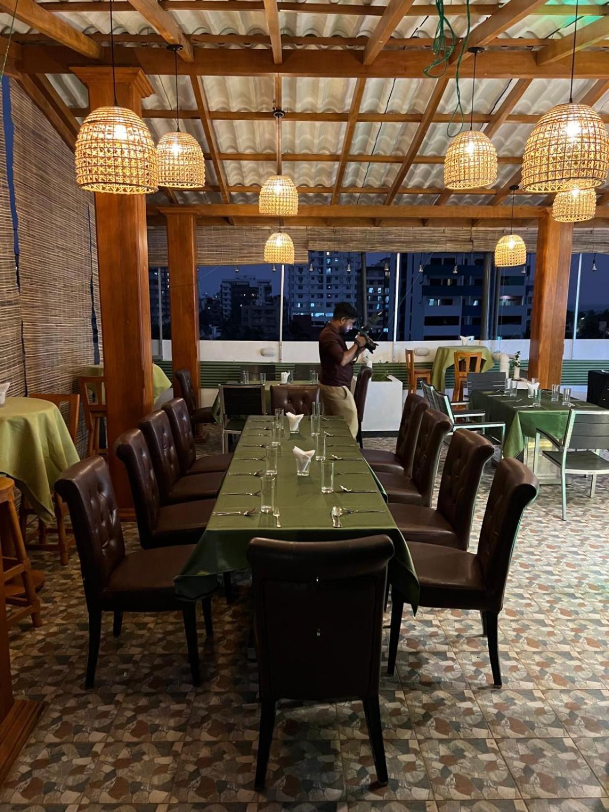 Green Tree Apartments Дехивала-Маунт-Лавиния Экстерьер фото
