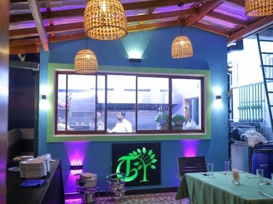 Green Tree Apartments Дехивала-Маунт-Лавиния Экстерьер фото